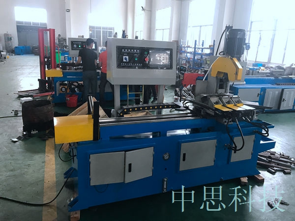 MC355全自動切管機(jī)一天能下多少段料。